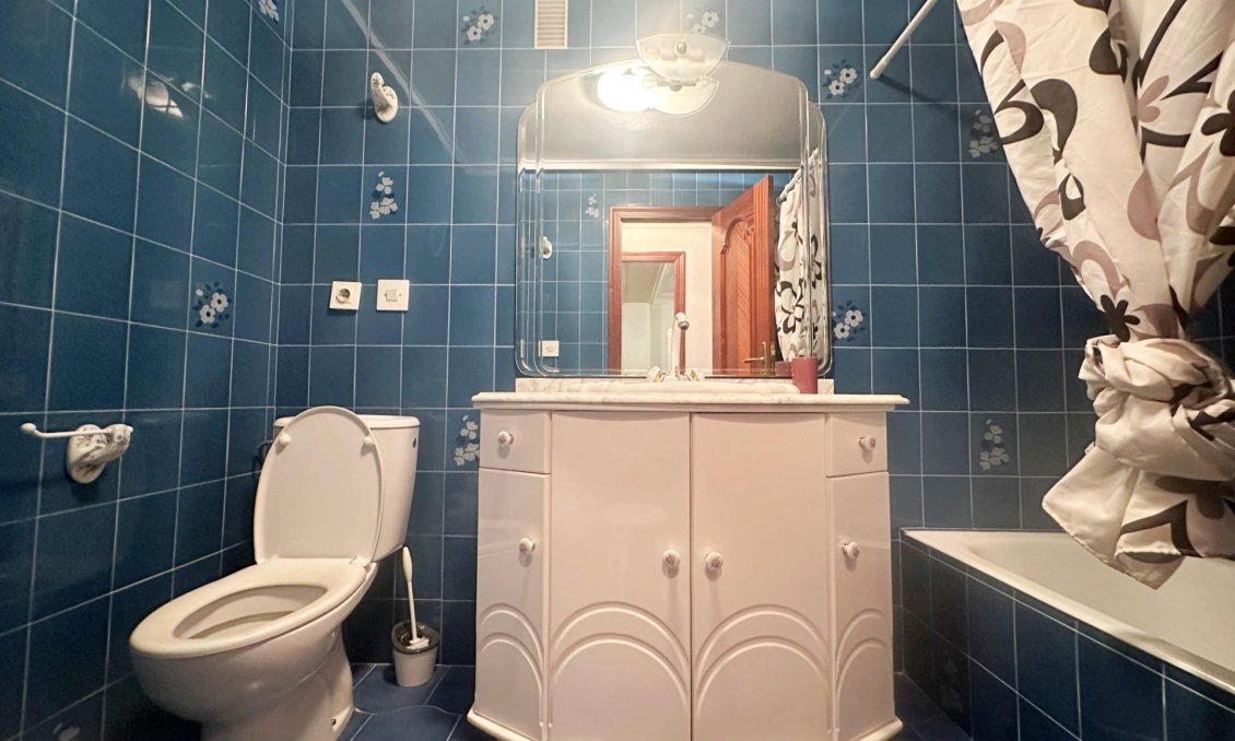 Revente - Appartement -
Torrevieja - Centro