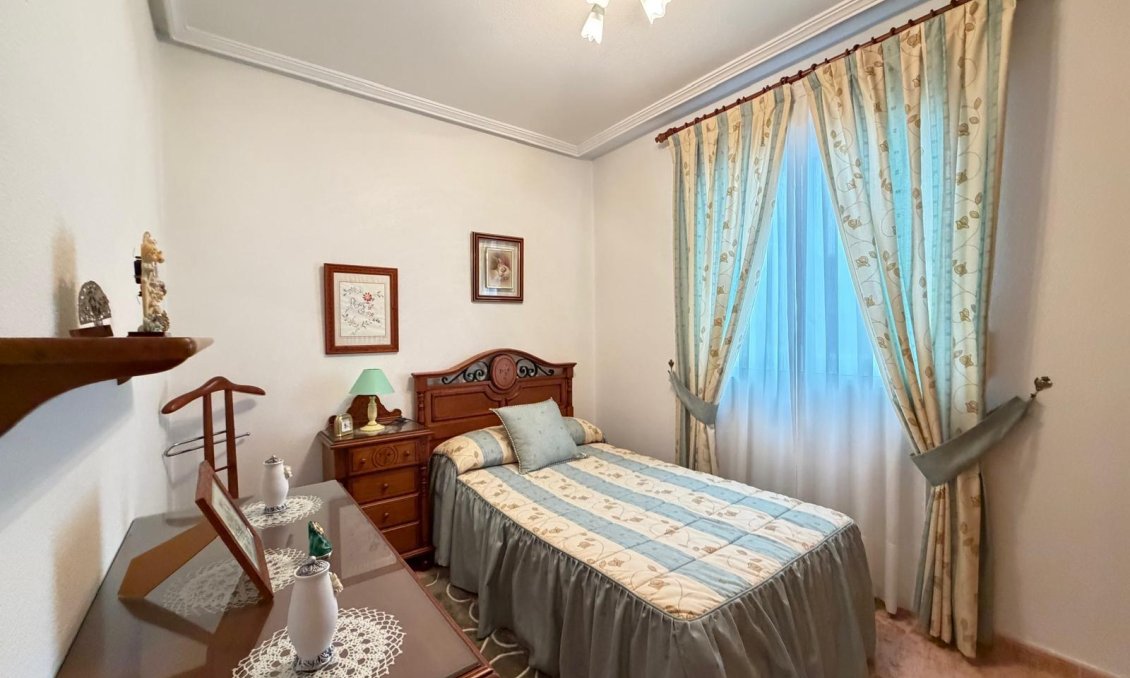 Revente - Appartement -
Torrevieja - Playa del Cura