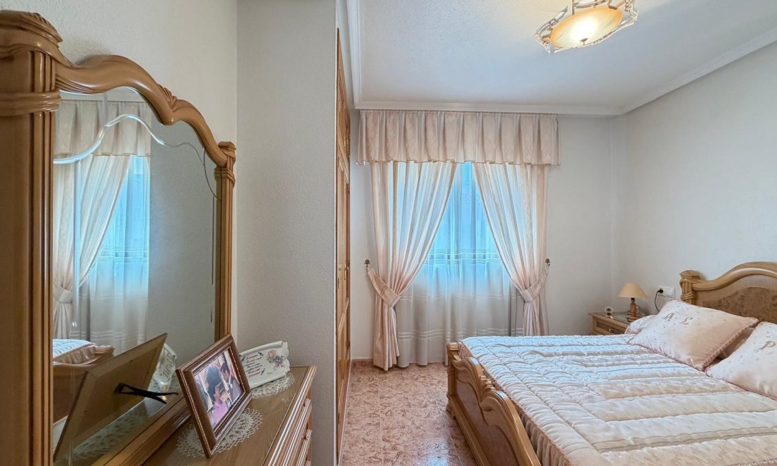 Revente - Appartement -
Torrevieja - Playa del Cura