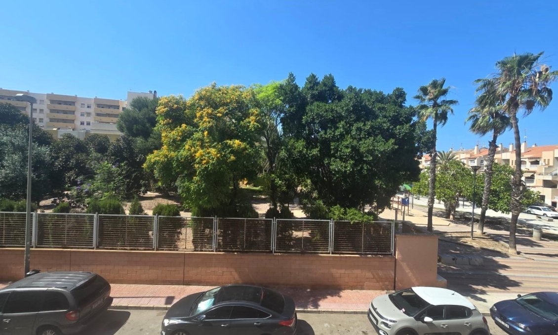 Revente - Appartement -
Torrevieja - Habaneras