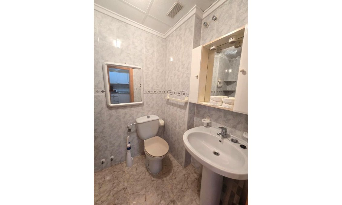 Revente - Appartement -
Torrevieja - Habaneras