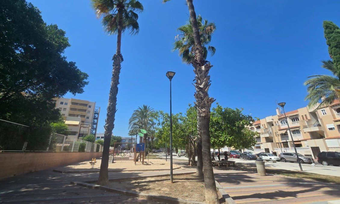 Revente - Appartement -
Torrevieja - Habaneras