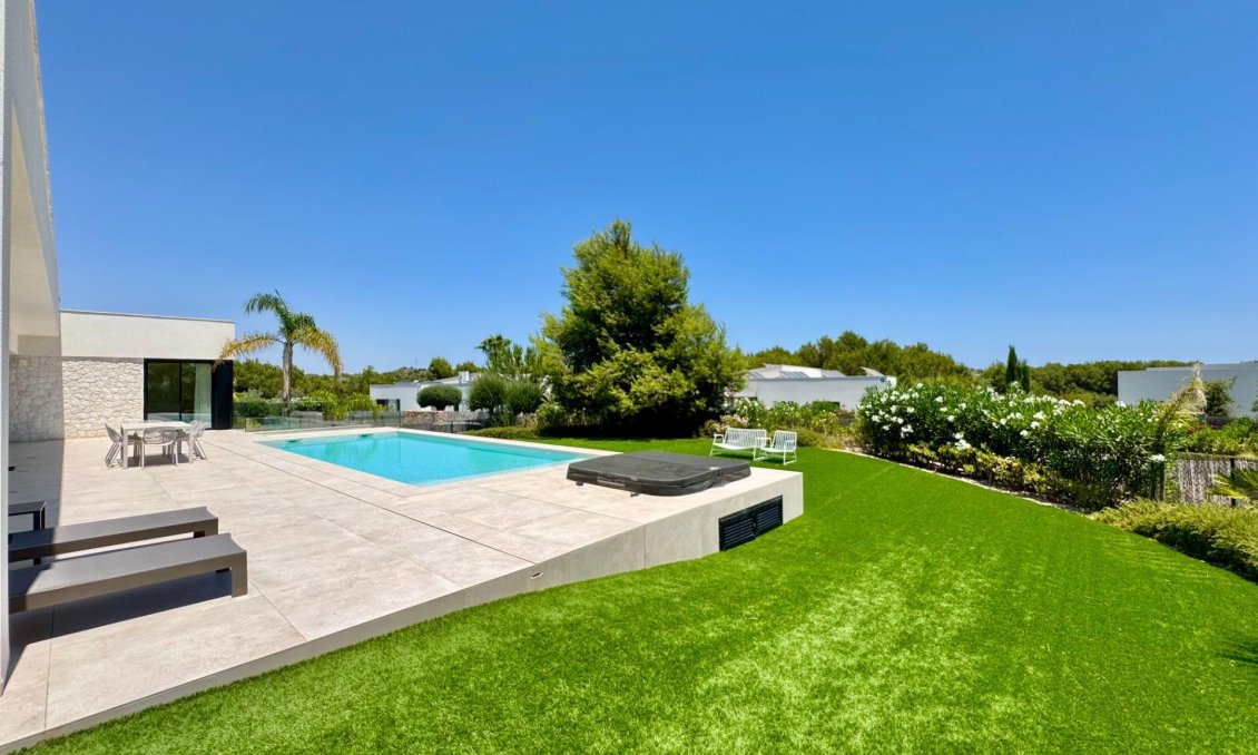 Segunda mano - Villa -
Orihuela - Las Colinas Golf