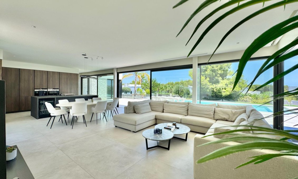Segunda mano - Villa -
Orihuela - Las Colinas Golf