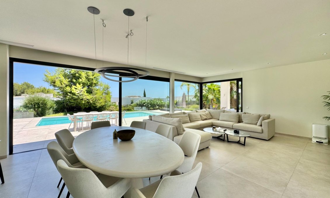 Segunda mano - Villa -
Orihuela - Las Colinas Golf
