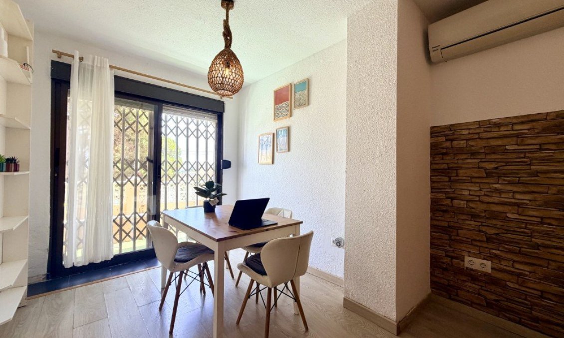 Revente - Appartement -
La Mata - Costa Blanca
