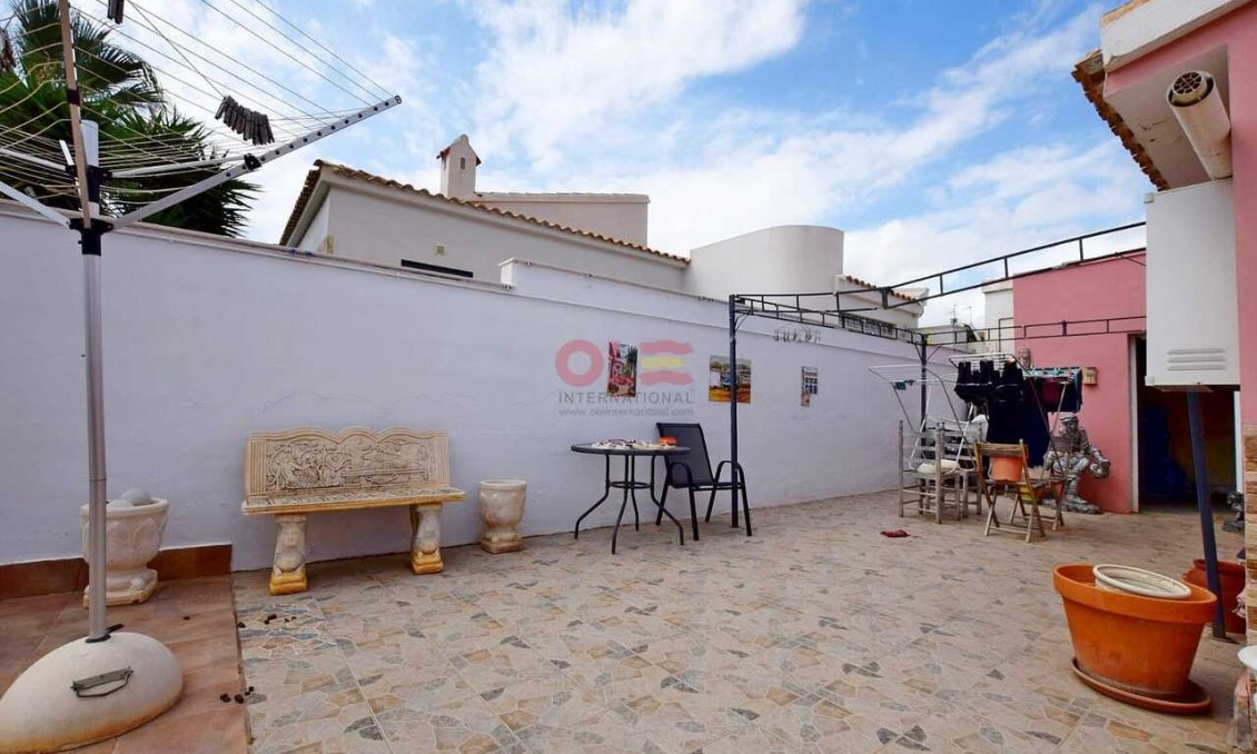 Használt Ingatlanok - Villa -
Cabo Roig - Costa Blanca
