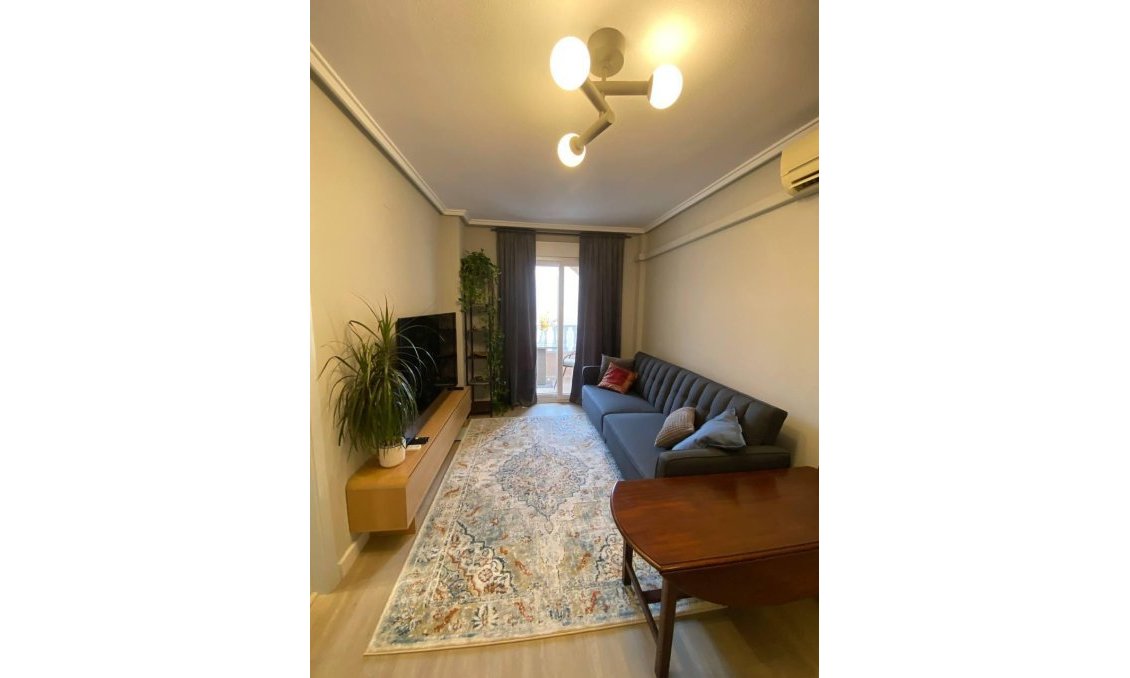 Revânzare - Apartament -
Torrevieja - Playa del Cura