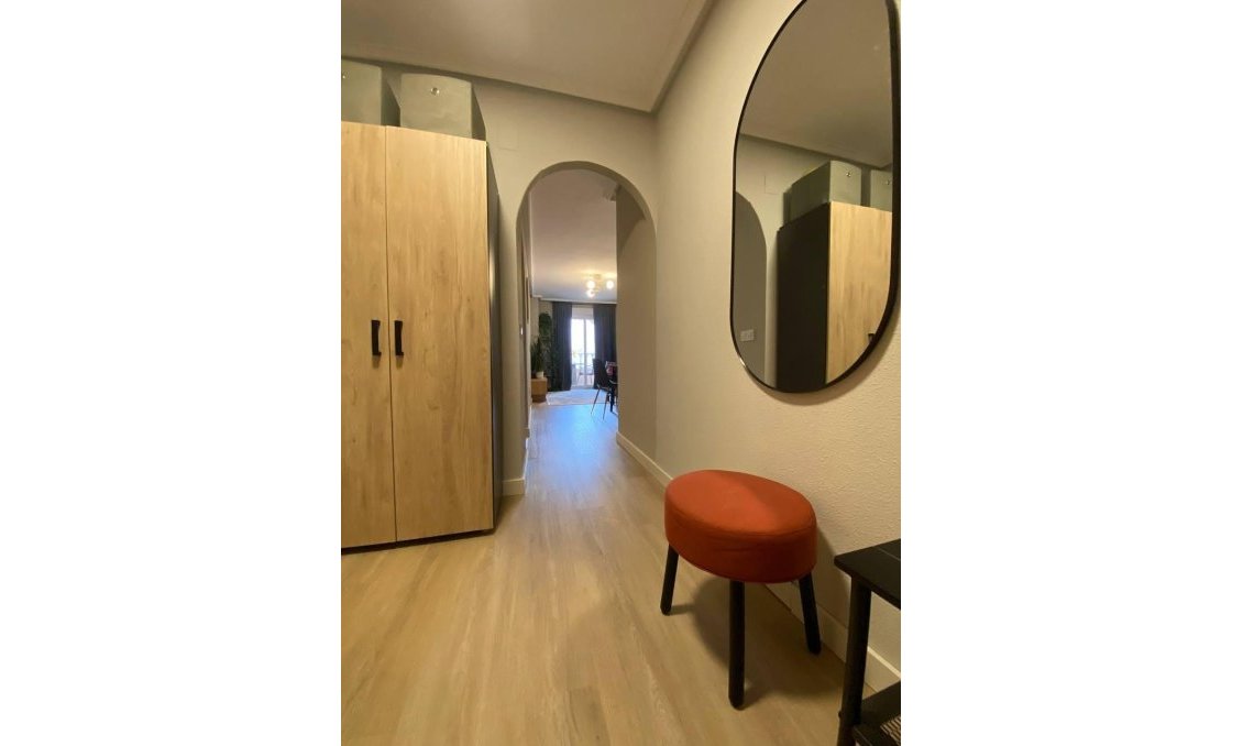 Revânzare - Apartament -
Torrevieja - Playa del Cura