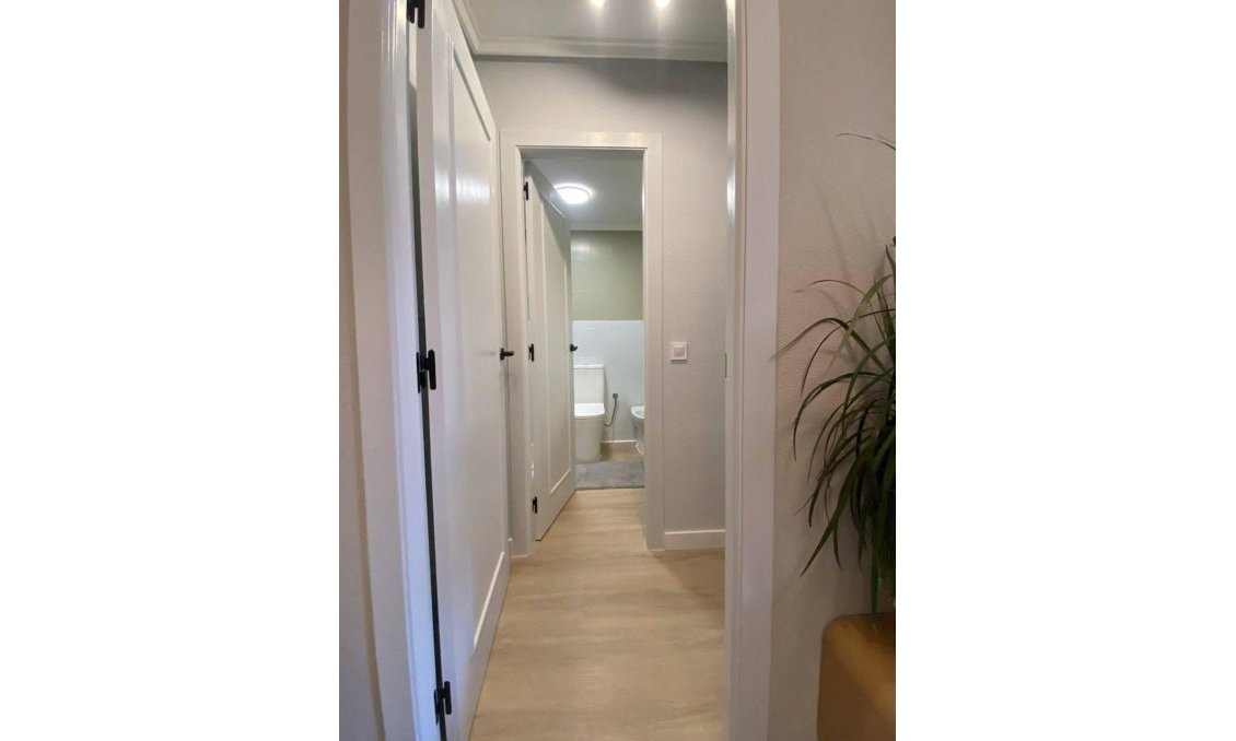 Revânzare - Apartament -
Torrevieja - Playa del Cura