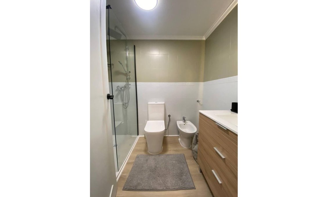 Revânzare - Apartament -
Torrevieja - Playa del Cura