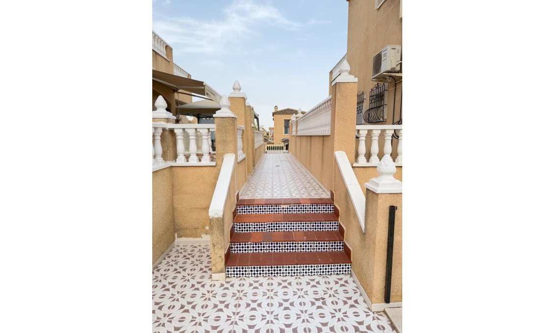 Segunda mano - Apartamento -
Torrevieja - Centro