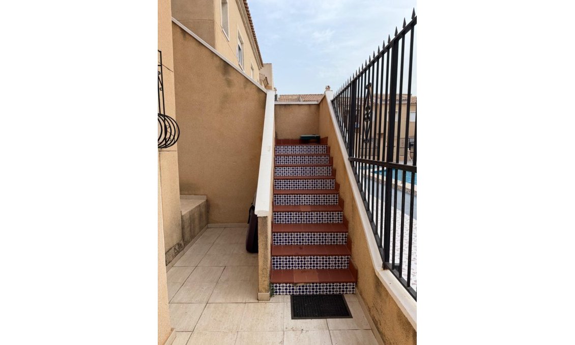 Segunda mano - Apartamento -
Torrevieja - Centro