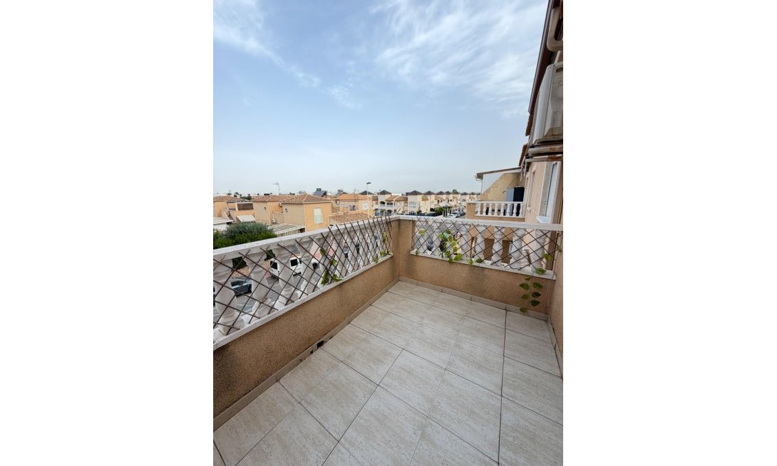 Segunda mano - Apartamento -
Torrevieja - Centro