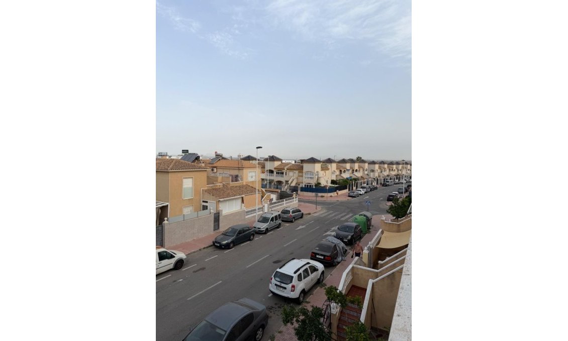 Segunda mano - Apartamento -
Torrevieja - Centro
