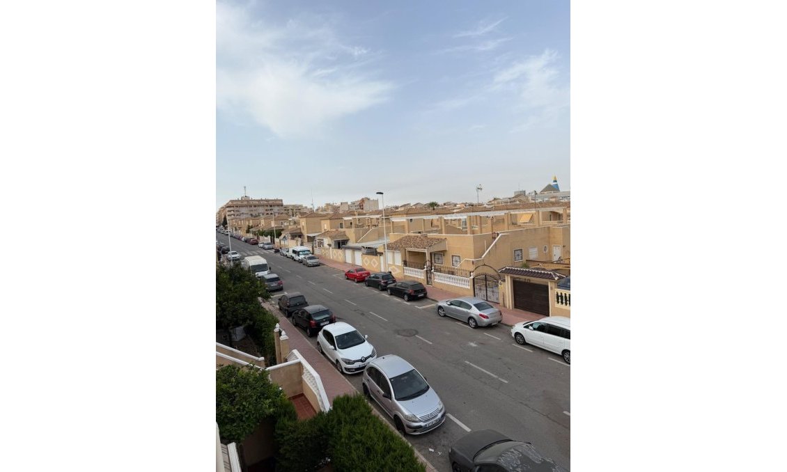 Segunda mano - Apartamento -
Torrevieja - Centro
