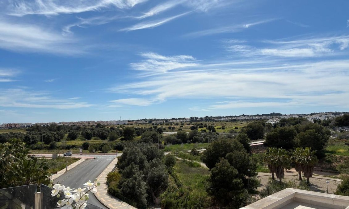 Segunda mano - Ático -
Los Almendros (Orihuela-Costa) - Costa Blanca