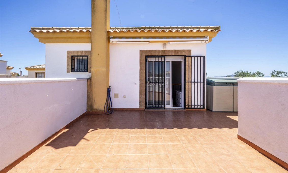 Segunda mano - Villa -
Sucina - Inland