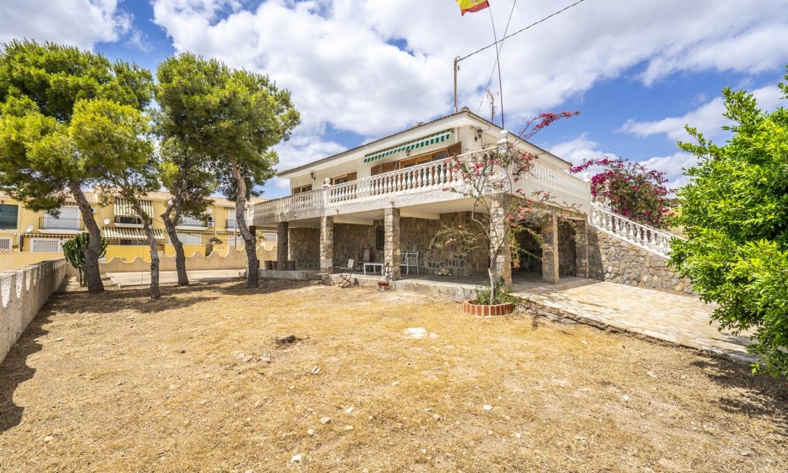 Segunda mano - Villa -
Isla Plana - Costa Calida