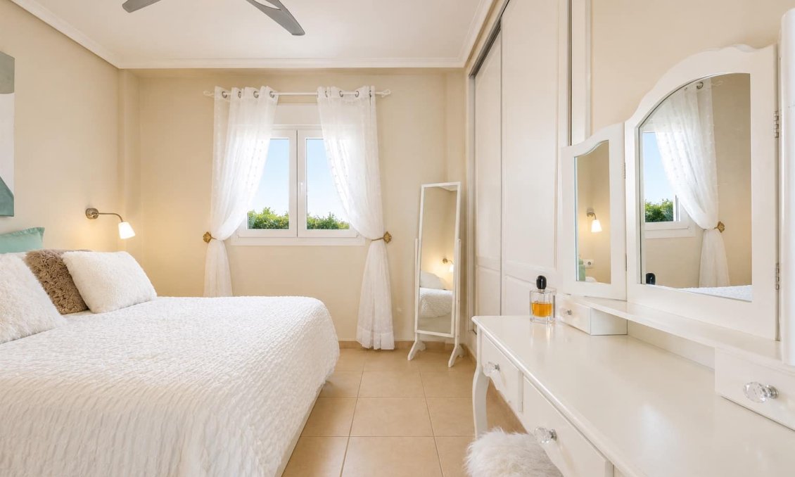 Segunda mano - Apartamento -
Altaona Golf and Country Club - Inland