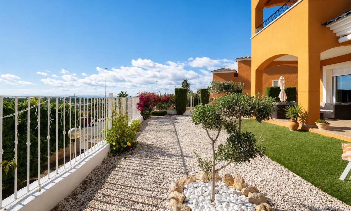 Segunda mano - Apartamento -
Altaona Golf and Country Club - Inland