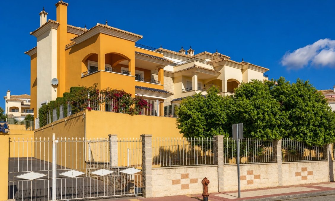 Segunda mano - Apartamento -
Altaona Golf and Country Club - Inland