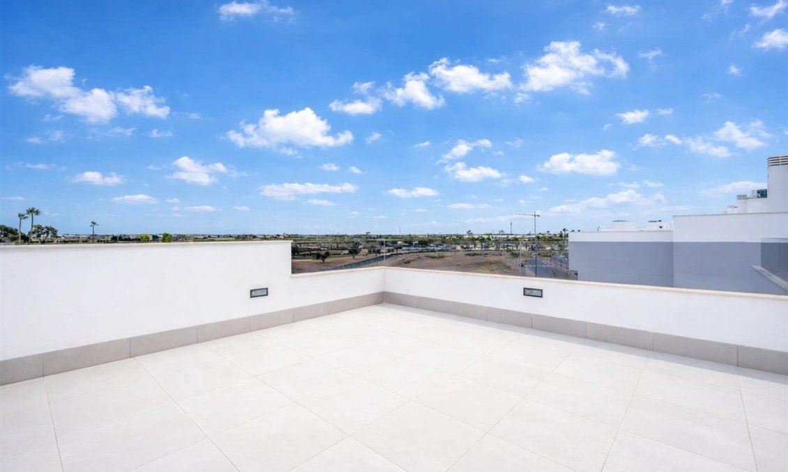 Segunda mano - Villa -
Santa Rosalia Resort - Inland