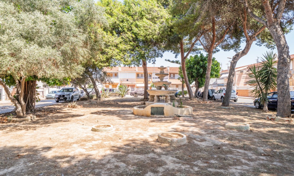 Segunda mano - Apartamento -
Torrevieja - La Veleta