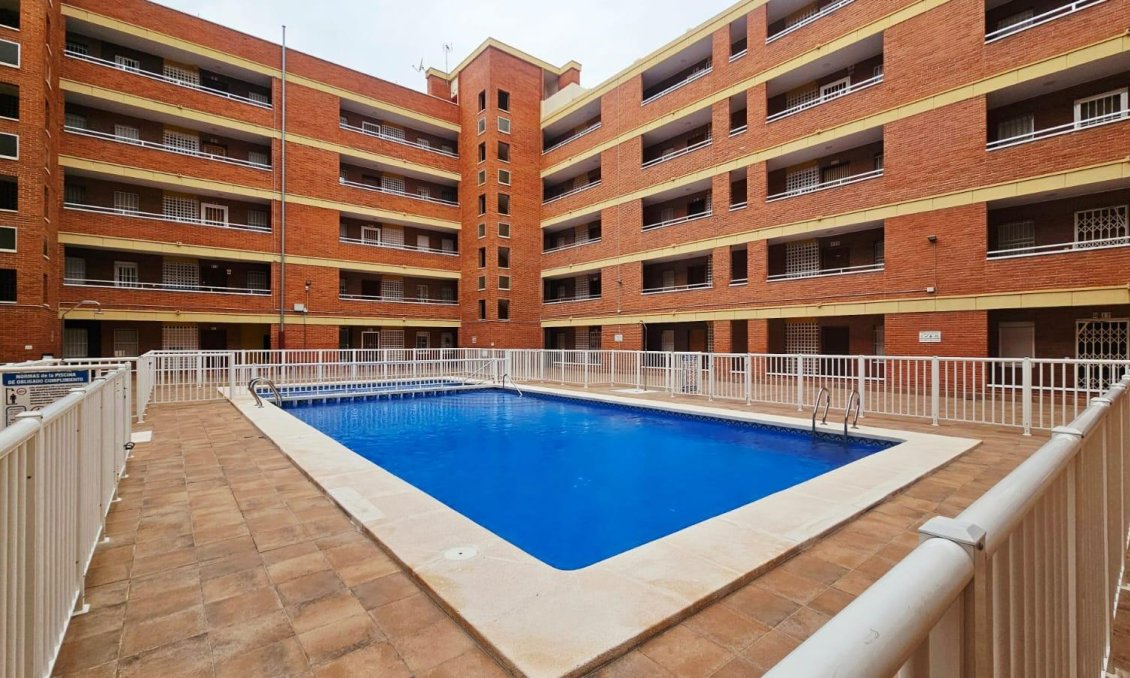 Segunda mano - Apartamento -
Torrevieja - Playa De Los Naufragos