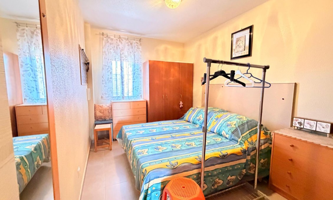 Segunda mano - Apartamento -
Torrevieja - Playa De Los Naufragos