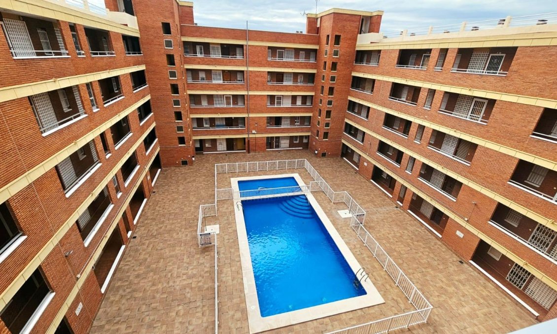 Segunda mano - Apartamento -
Torrevieja - Playa De Los Naufragos