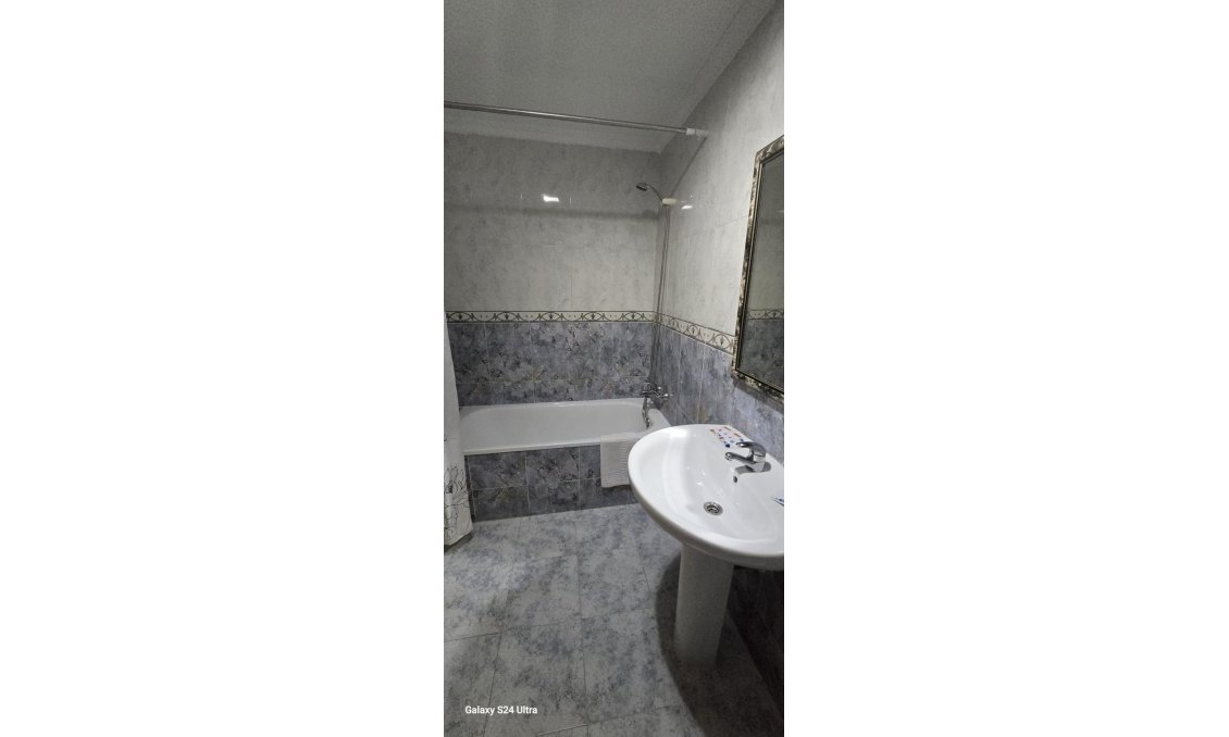 Segunda mano - Apartamento -
Torrevieja - PARQUE DE LAS NACIONES