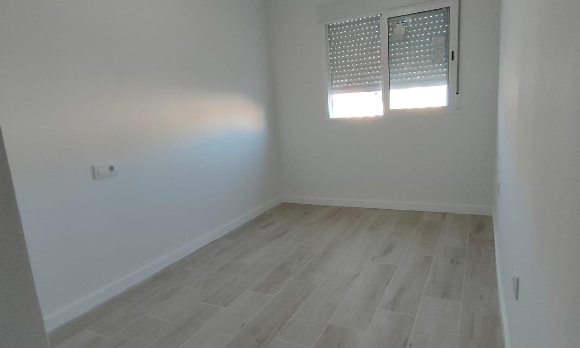 Segunda mano - Adosado -
Torrevieja - Sector 25