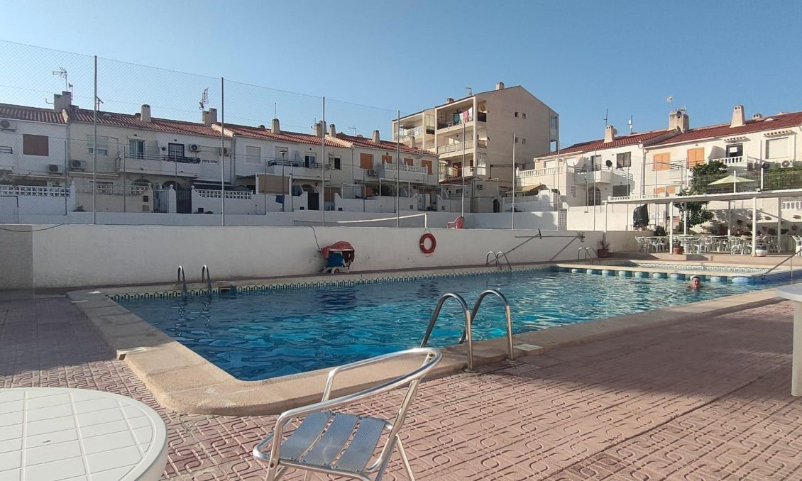 Segunda mano - Adosado -
Torrevieja - Sector 25