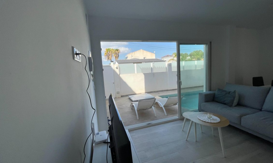 Segunda mano - Bungalow -
Orihuela Costa - La Regia