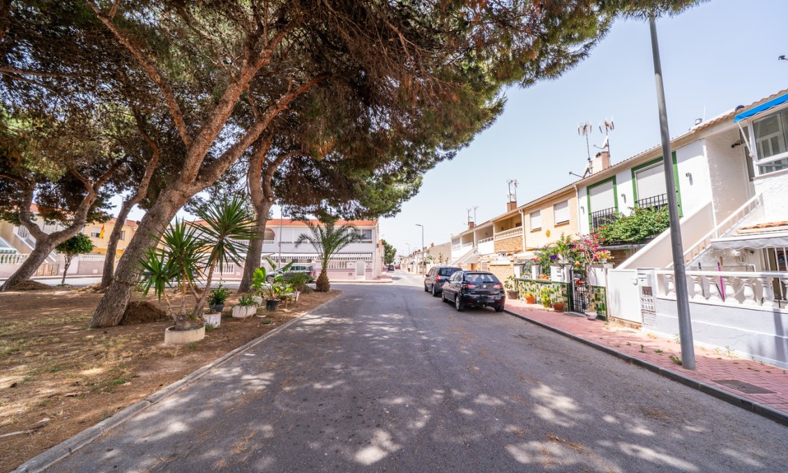 Segunda mano - Apartamento -
Torrevieja - La Veleta