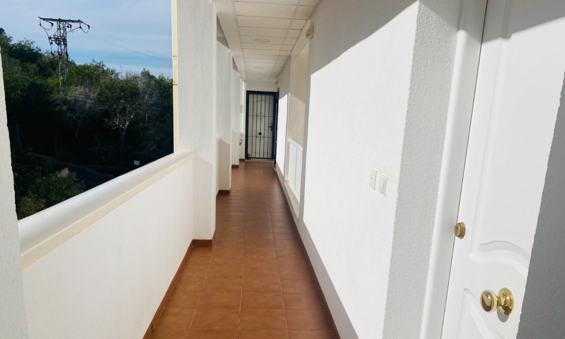 Segunda mano - Apartamento -
Villamartin - Costa Blanca