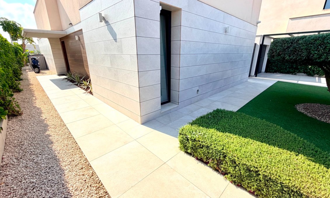Wiederverkauf - Villa -
Los Montesinos - Costa Blanca