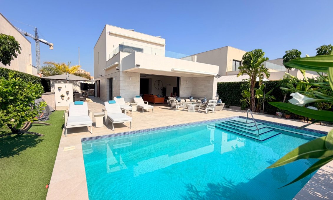 Wiederverkauf - Villa -
Los Montesinos - Costa Blanca