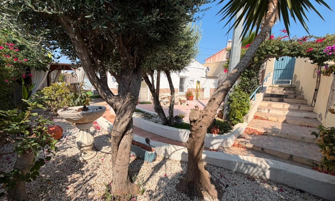 Wiederverkauf - Villa -
Orihuela - Inland