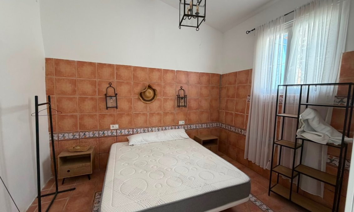 Wiederverkauf - Villa -
Orihuela - Inland