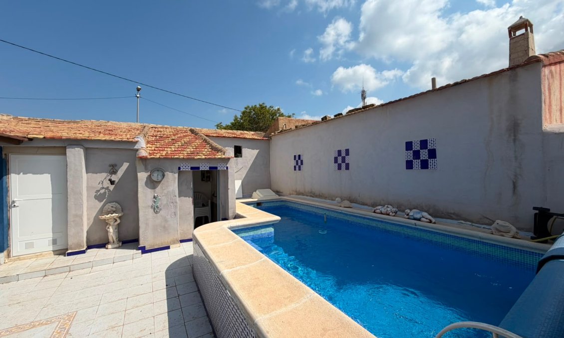 Wiederverkauf - Villa -
Orihuela - Inland
