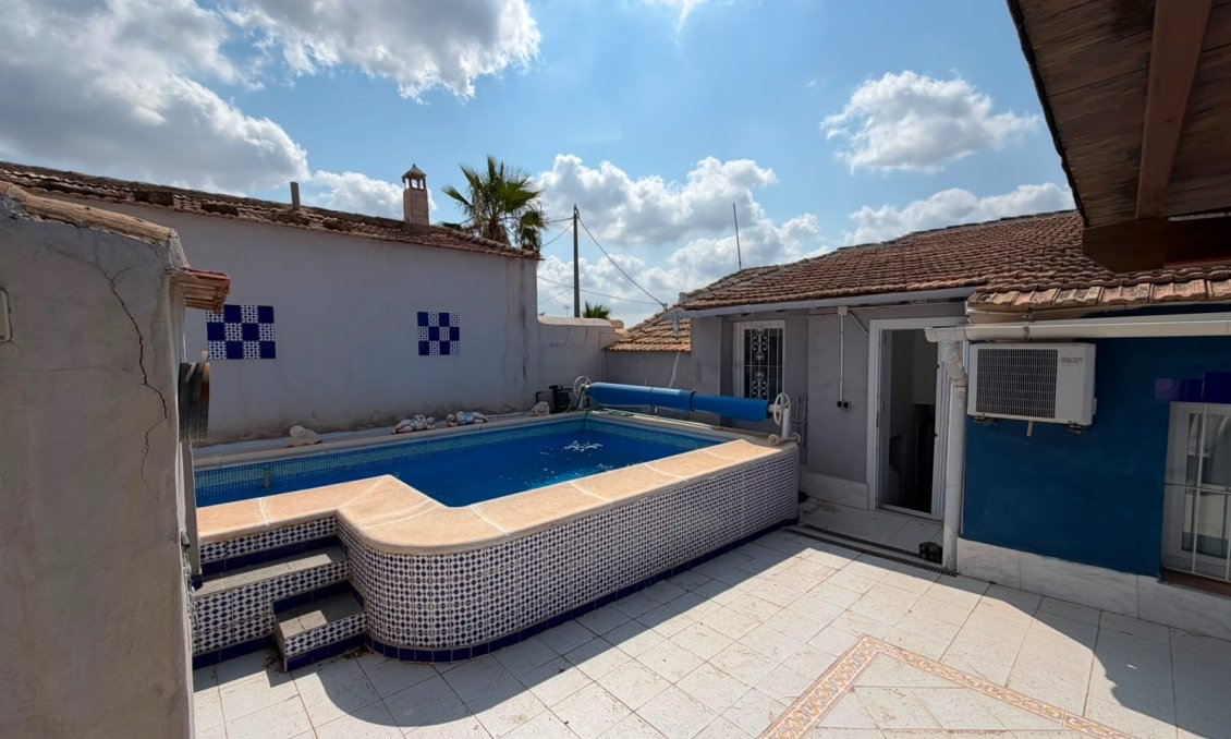 Wiederverkauf - Villa -
Orihuela - Inland