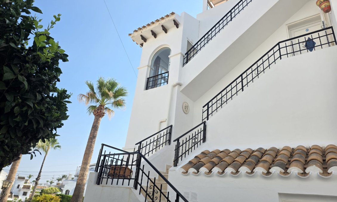 Segunda mano - Apartamento -
Villamartin - Costa Blanca
