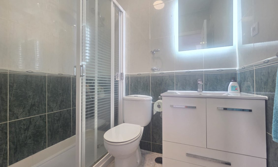 Segunda mano - Apartamento -
Villamartin - Costa Blanca