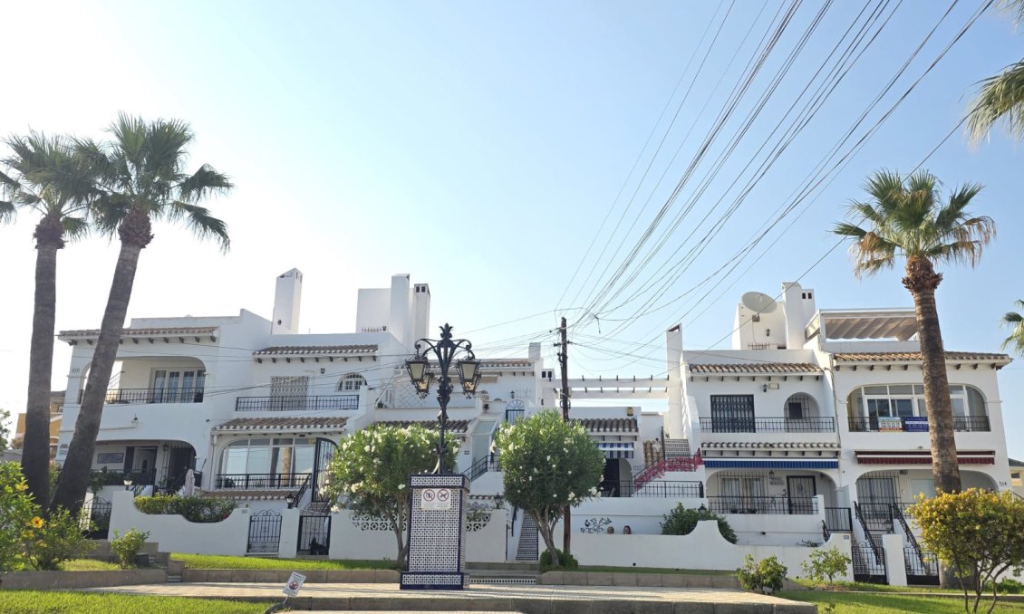 Segunda mano - Apartamento -
Villamartin - Costa Blanca