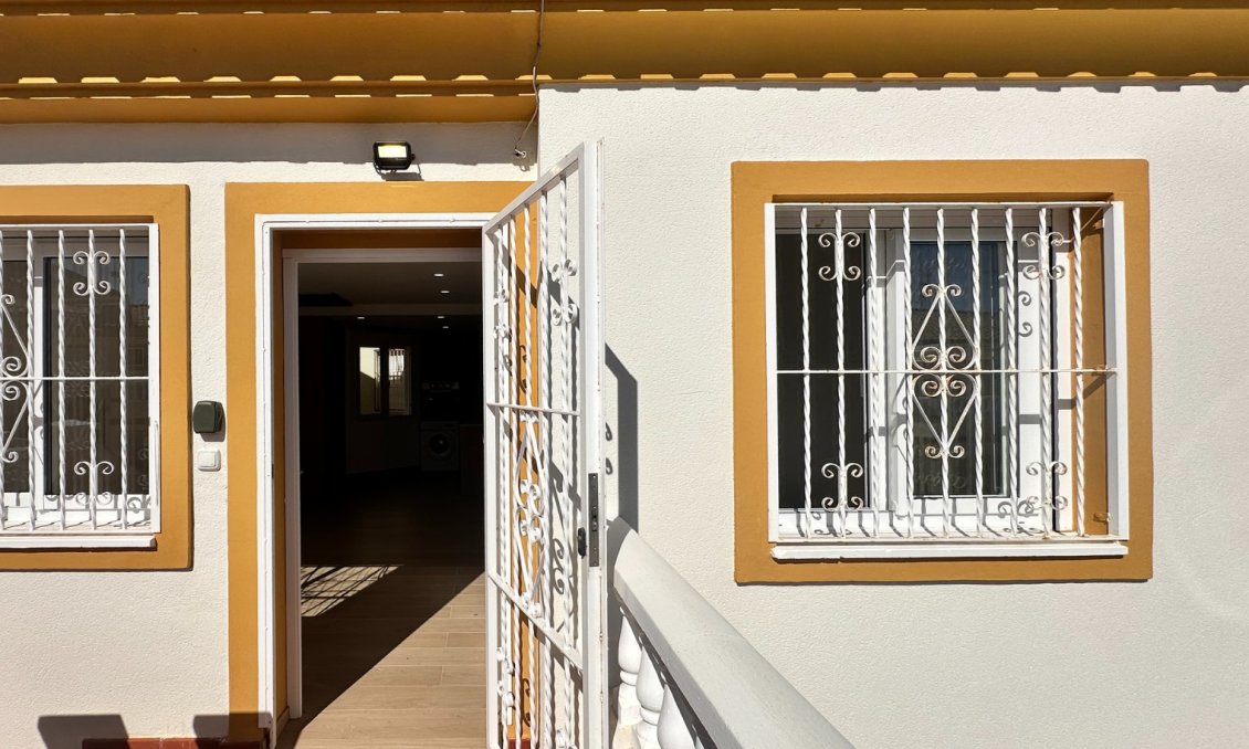 Wiederverkauf - Wohnung -
Orihuela Costa - Costa Blanca