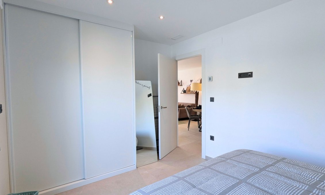 Wiederverkauf - Wohnung -
Lo Crispin - Inland