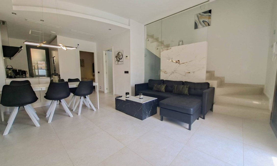 Wiederverkauf - Villa -
Villamartin - Costa Blanca