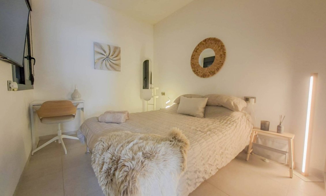 Wiederverkauf - Villa -
Villamartin - Costa Blanca